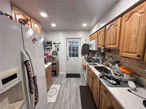 19 Pinewood Blvd, Lehigh Acres FL - photo 7 of 25
