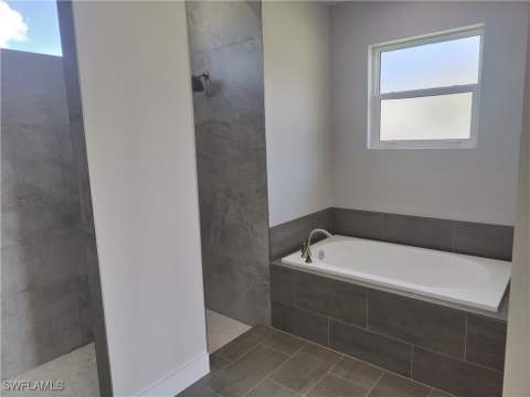 3607 SW 8th Ct, Cape Coral FL - photo 18 of 41