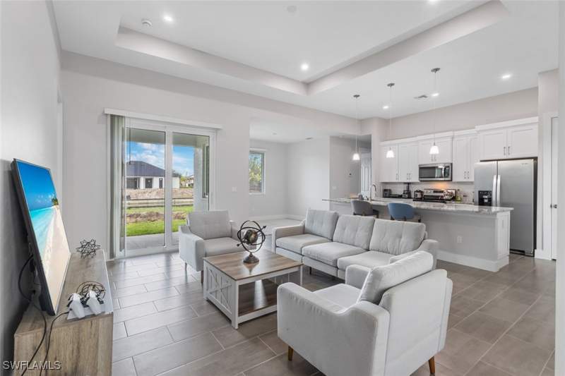 4 bedroom SingleFamilyResidence at 3607 SW 8th Ct, Cape Coral, Cape Coral — photo 4