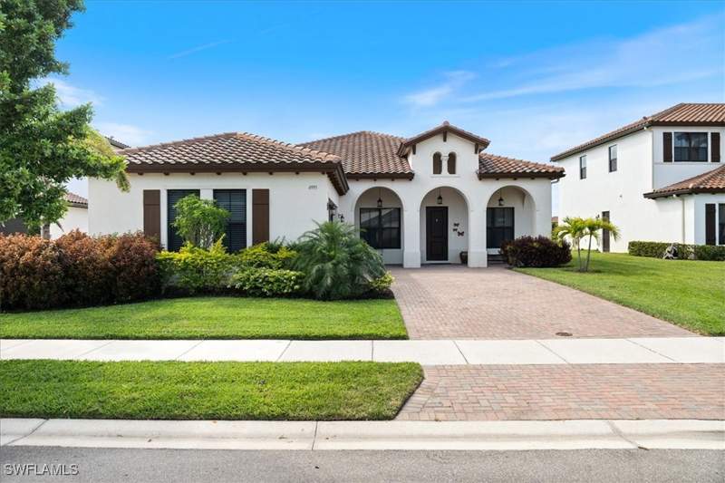 4 bedroom SingleFamilyResidence at 4995 Corrado Ave, Maple Ridge, Ave Maria — photo 4