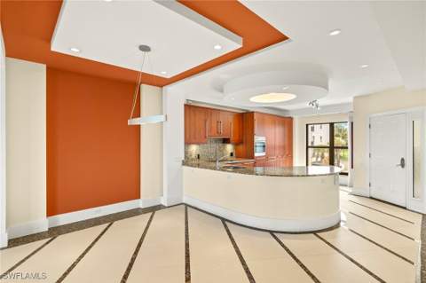 625 La Peninsula Blvd 625, Naples FL - photo 14 of 35