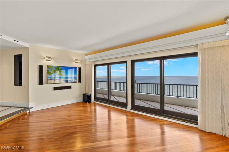 2 bedroom Condominium at 625 La Peninsula Blvd 625, La Peninsula, Naples — photo 5