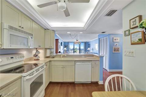 320 Seaview Ct 2-305, Marco Island FL - photo 13 of 40