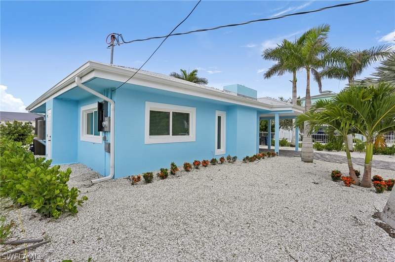 3 bedroom SingleFamilyResidence at 267 Flamingo St, Flamingo Park, Fort Myers Beach — photo 2