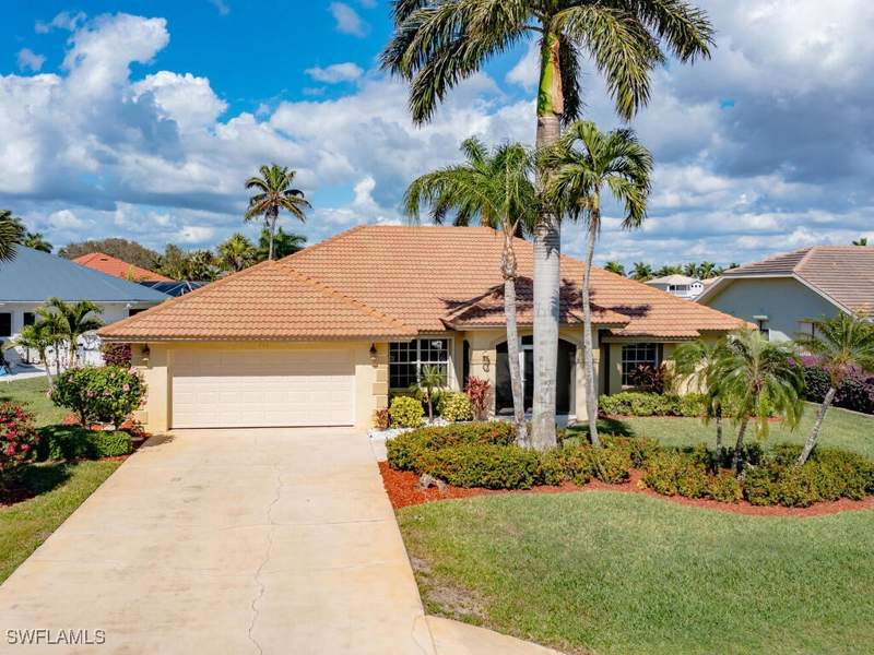 3 bedroom SingleFamilyResidence at 111 Morning Star Cay, Port Of The Islands, Naples — photo 5