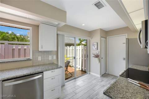 14871 Crescent Cove Dr, Fort Myers FL - photo 11 of 38