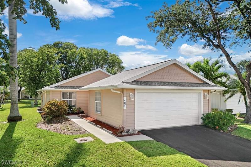 3 bedroom Detached at 14871 Crescent Cove Dr, Crooked Pond, Fort Myers — photo 3