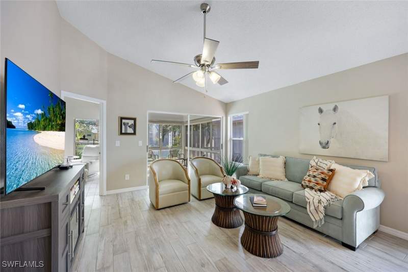 3 bedroom Detached at 14871 Crescent Cove Dr, Crooked Pond, Fort Myers — photo 4