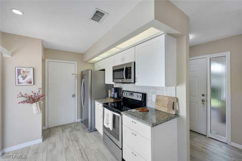 14871 Crescent Cove Dr, Fort Myers FL - photo 9 of 38