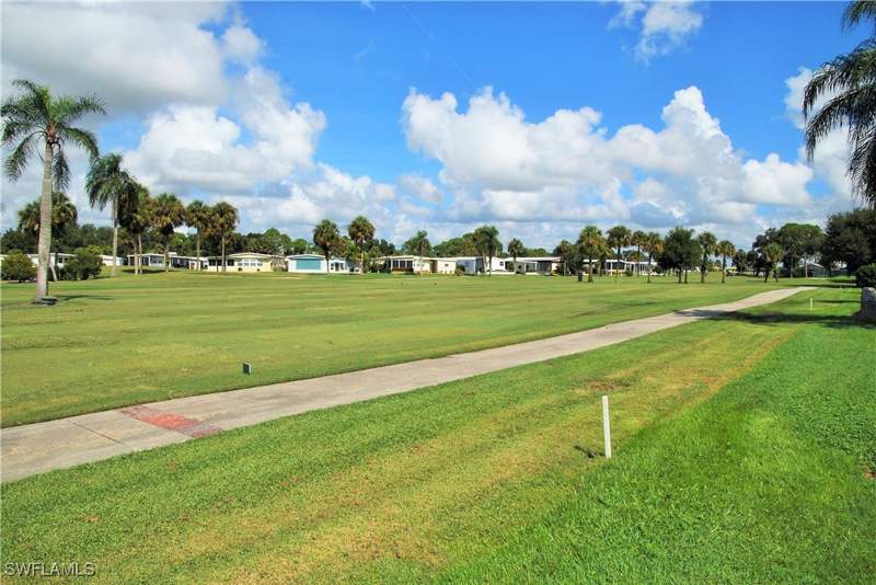 2 bedroom ManufacturedHome at 288 Boros Dr, Six Lakes Country Club, North Fort Myers — photo 2