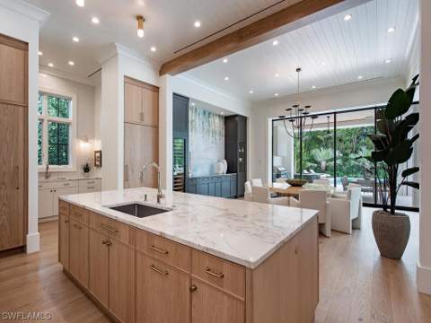 626 S Golf Dr, Naples FL - photo 10 of 32