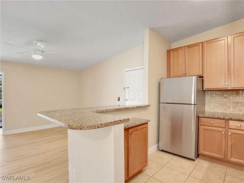 17426 Birchwood Ln 16, Fort Myers FL - photo 6 of 38
