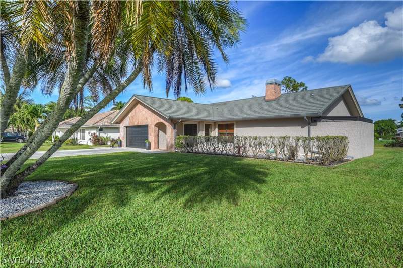 3 bedroom SingleFamilyResidence at 427 Torrey Pines Pt, Torrey Pines, Naples — photo 3