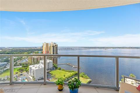 3000 Oasis Grand Blvd 2203, Fort Myers FL - photo 17 of 24