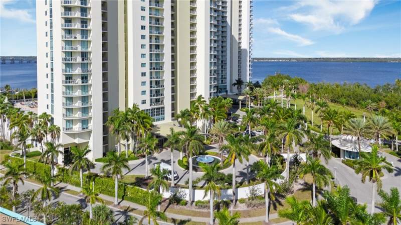 2 bedroom Condominium at 3000 Oasis Grand Blvd 2203, Oasis, Fort Myers — photo 4