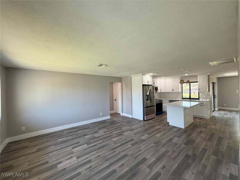 3 bedroom SingleFamilyResidence at 1219 SE 25th Ter, Cape Coral, Cape Coral — photo 4