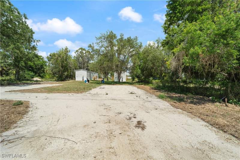 3 bedroom ManufacturedHome at 5545 State Road 29 S, Labelle Ranchettes, Labelle — photo 2