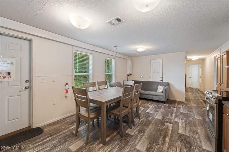 3 bedroom ManufacturedHome at 5545 State Road 29 S, Labelle Ranchettes, Labelle — photo 3