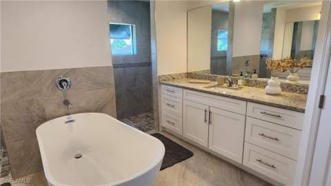702 NW 30th Pl, Cape Coral FL - photo 17 of 30