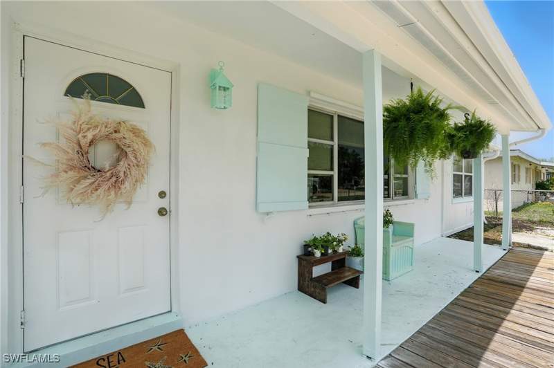 2 bedroom SingleFamilyResidence at 4011 Coconut Cir S, Coconut Grove, Naples — photo 2