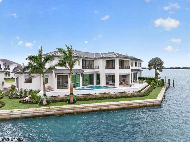 5 bedroom SingleFamilyResidence at 983 Sundrop Ct, Marco Island, Marco Island — photo 2