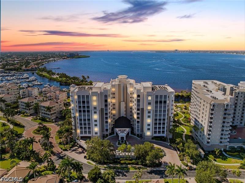 3 bedroom Condominium at 14270 Royal Harbour Ct 620, The Paramount, Fort Myers — photo 3