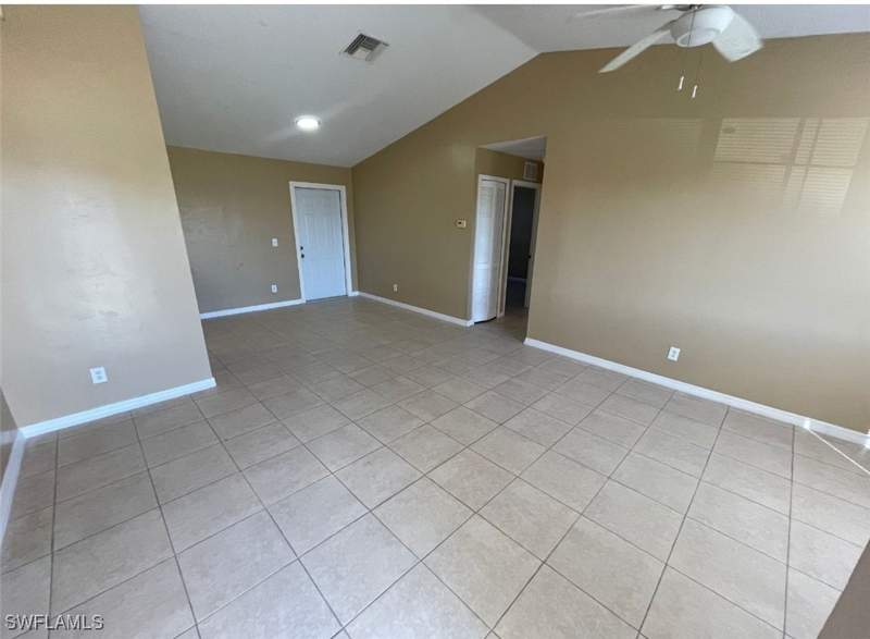 3 bedroom SingleFamilyResidence at 7064 Tide Cir, Port Labelle, Labelle — photo 2