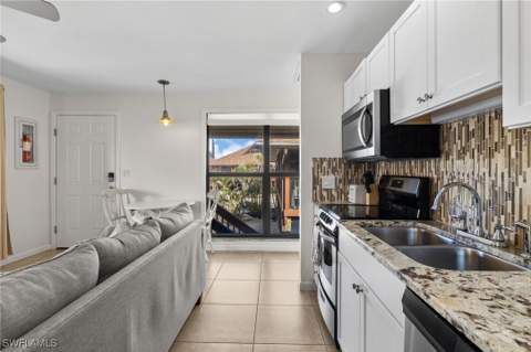 1811 Olde Middle Gulf Dr 10, Sanibel FL - photo 11 of 43