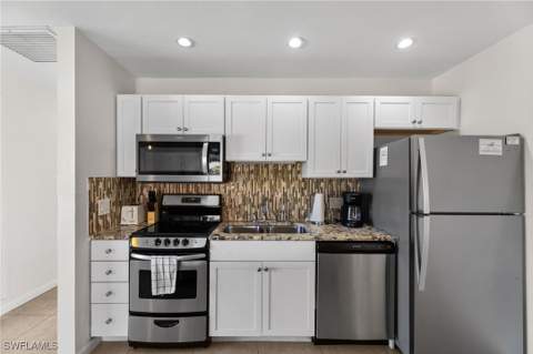1811 Olde Middle Gulf Dr 10, Sanibel FL - photo 12 of 43