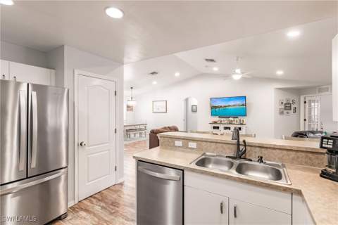 324 Parkdale Blvd, Lehigh Acres FL - photo 12 of 42