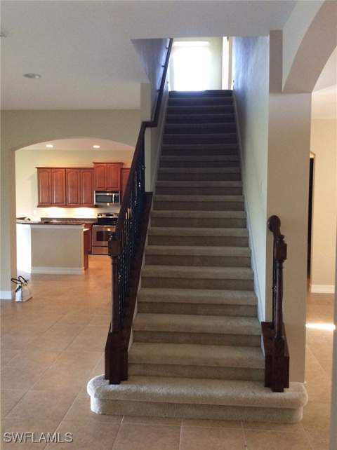 291 Saddlebrook Ln, Naples FL - photo 7 of 38