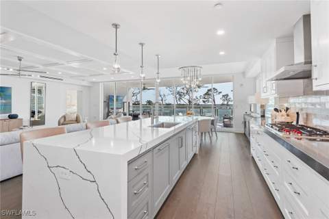 13945 Old Coast Rd 406, Naples FL - photo 9 of 46