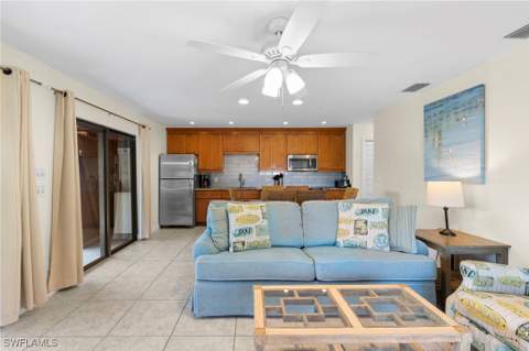 1811 Olde Middle Gulf Dr 1, Sanibel FL - photo 11 of 37