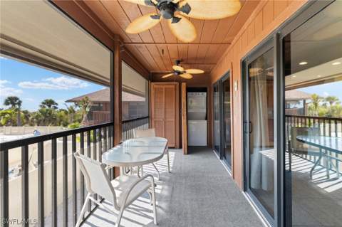 1811 Olde Middle Gulf Dr 1, Sanibel FL - photo 12 of 37