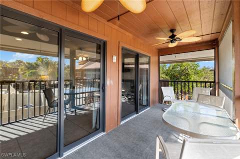 1811 Olde Middle Gulf Dr 1, Sanibel FL - photo 14 of 37