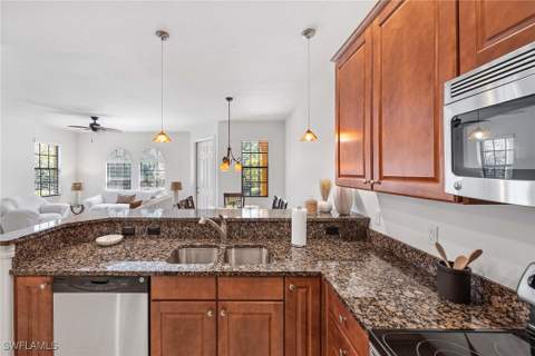 9134 Chula Vista St 125, Naples FL - photo 7 of 41