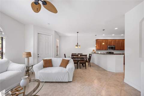 9134 Chula Vista St 125, Naples FL - photo 9 of 41