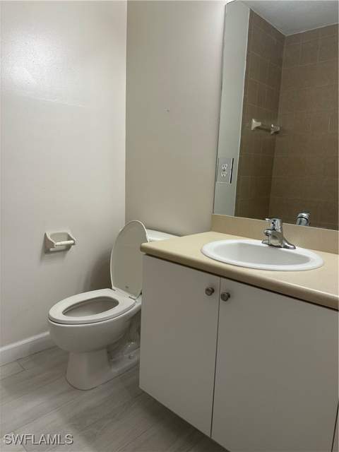 8358 Bernwood Cove Loop 706, Fort Myers FL - photo 6 of 15