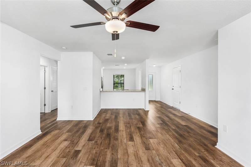 3 bedroom SingleFamilyResidence at 836 Gen D Macarthur Ave, Labelle, Labelle — photo 4