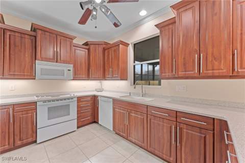 624 Falls Ln, Lehigh Acres FL - photo 15 of 39