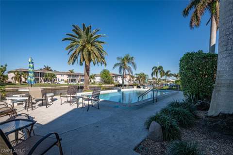 843 SE 46th Ln 1, Cape Coral FL - photo 11 of 43