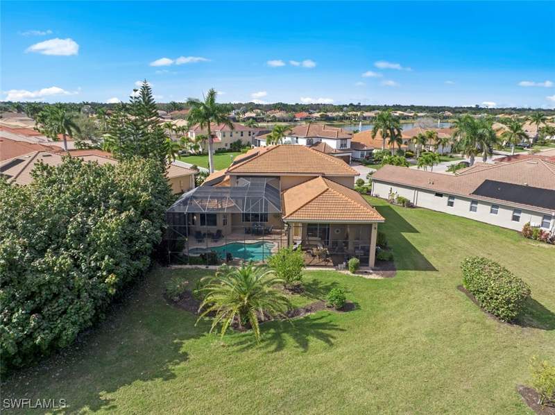 5 bedroom SingleFamilyResidence at 19260 La Serena Dr, Belle Lago, Estero — photo 2