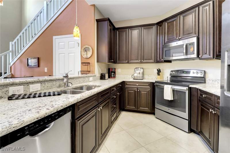 2 bedroom Condominium at 9065 Albion Ln N 4903, Ole, Naples — photo 5