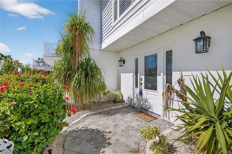 3 bedroom Attached at 12130 Siesta Dr, Old Pelican Bay Village, Fort Myers Beach — photo 3