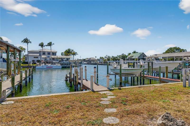 3 bedroom Attached at 12130 Siesta Dr, Old Pelican Bay Village, Fort Myers Beach — photo 4
