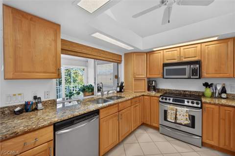 12130 Siesta Dr, Fort Myers Beach FL - photo 8 of 36