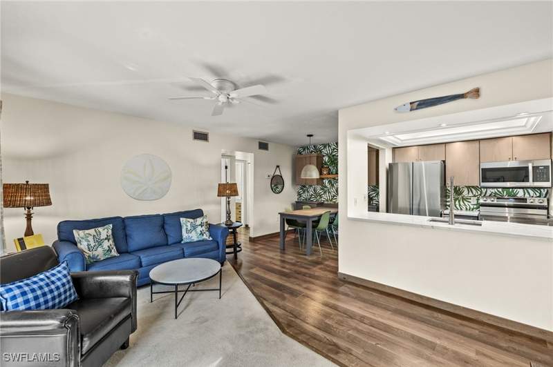 1 bedroom Condominium at 845 E Gulf Dr 212, Sanibel Moorings Condo, Sanibel — photo 4