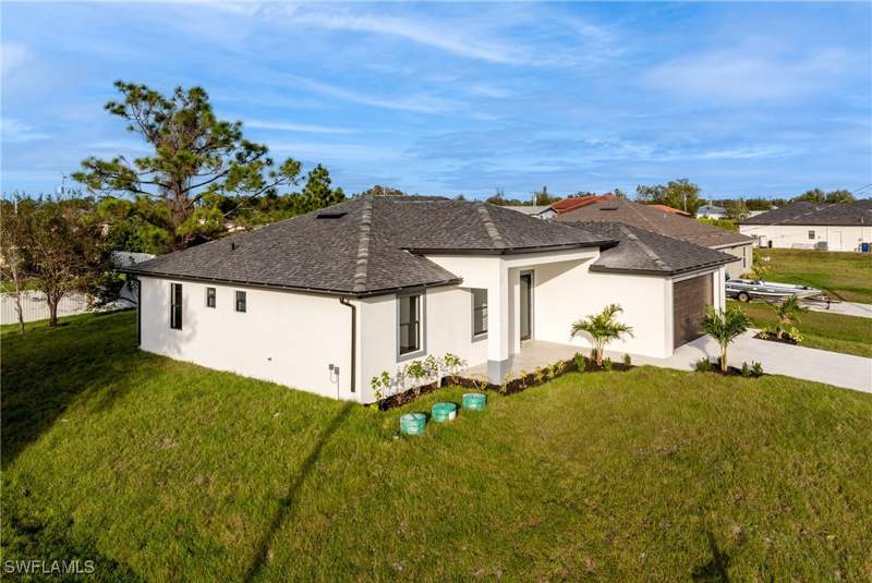 4 bedroom SingleFamilyResidence at 3318 9th St SW, Lehigh Acres, Lehigh Acres — photo 2