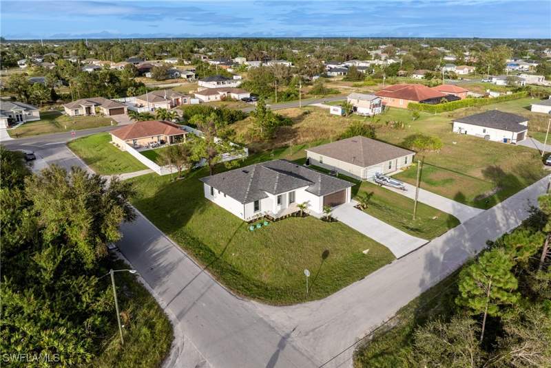 4 bedroom SingleFamilyResidence at 3318 9th St SW, Lehigh Acres, Lehigh Acres — photo 3