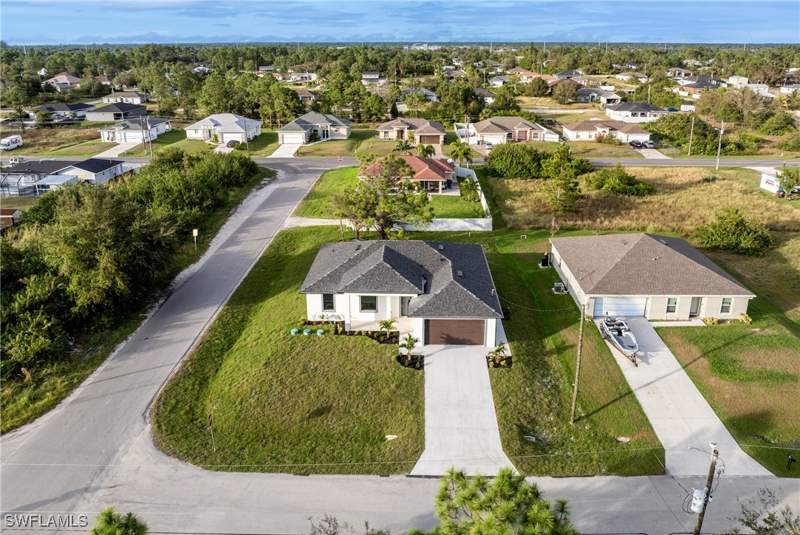 4 bedroom SingleFamilyResidence at 3318 9th St SW, Lehigh Acres, Lehigh Acres — photo 4